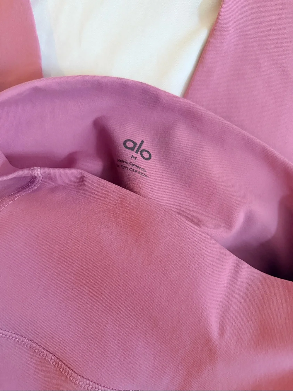 ALO Yoga Pink Airbrush Leggings 7/8